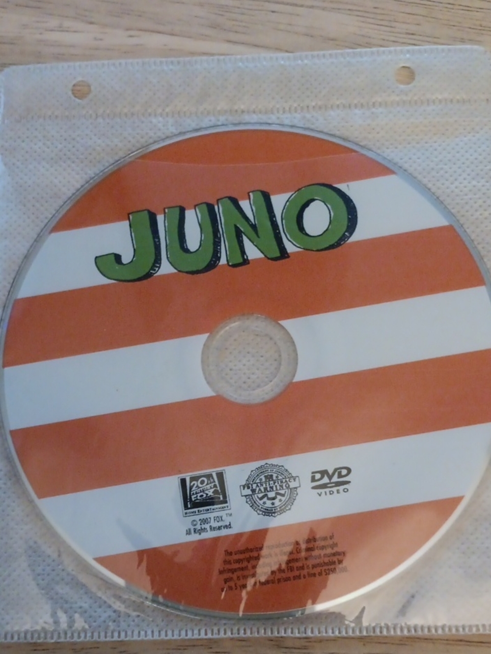 Juno DVD *NO CASE*